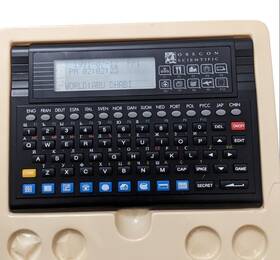 Ax5011 Oregon Scientific 15 Language Translator Currency Memo Game Calculator 292