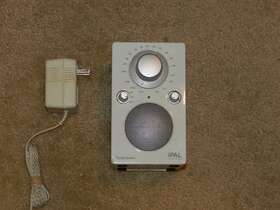 Seiko 020963054001 Tivoli Audio Ipal Pal Henry Kloss Portable Am/fm Radio/speaker With Ac Adapter