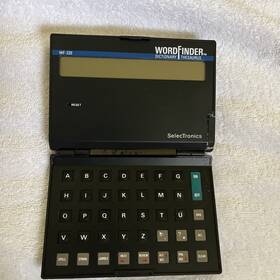 F890403724 Selectronics Word Finder Dictionary Thesaurus Wf 220. With Case. Works Fine