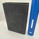Rare Eyre & Spottiswoode 1978 Royal Ruby Knapsack Bible New Old Test London. Fixed Price $75.00.